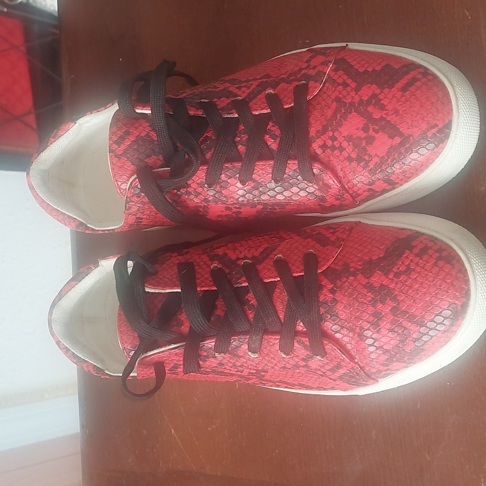 Kenneth Cole Kam sneakers size 7.5. - Picture 3 of 4